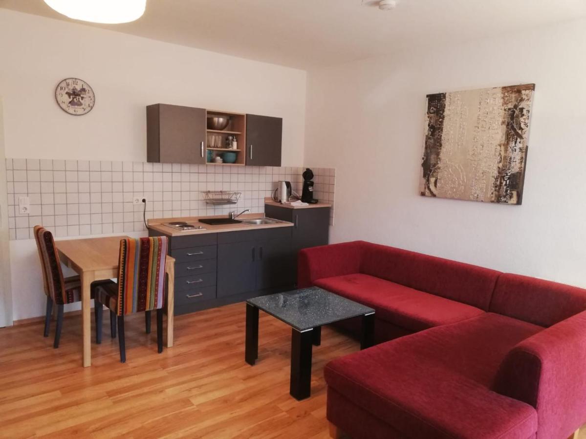 Ferienwohnung - Apartment Mit Balkon In Halle-Saale, Trotha Halle  Extérieur photo